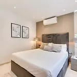 Casa Blanca *