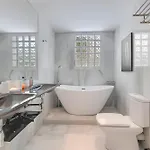 Casa Blanca *