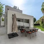Villa Casa Blanca *
