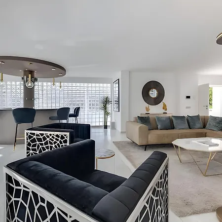 Βίλα Casa Blanca